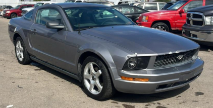 2006 FORD MUSTANG - 5-SPEED MANUAL!