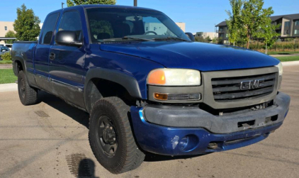 2004 GMC SIERRA 2500 - DIESEL! 4X4!