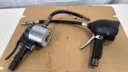 Pair Of Pneudraulic Metered Oil Dispensing Guns