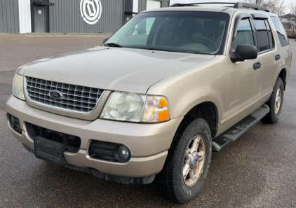 2005 FORD EXPLORER - 124K MILES - 4X4!
