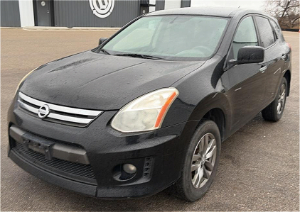2010 NISSAN ROGUE - AWD!