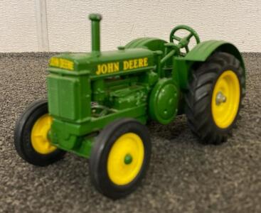 John Deere Die-cast Model Tractor, 1:16 Scale, Green with Yellow Wheels, Made By Ertl