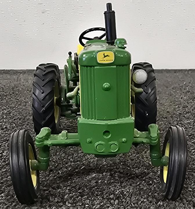Dubuque Works John Deere 330 Diecast Model Tractor, Collector's Edition ...
