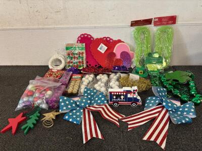 Holiday Decor Christmas St Patty's Day Valentine's Day Independance Day SEE PICTURES