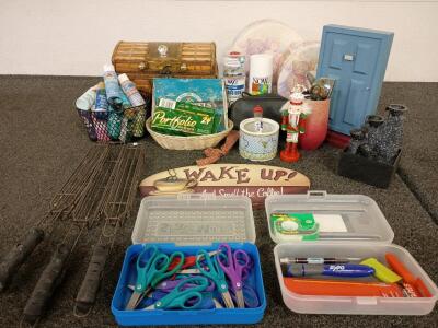 (2)Teddy Bear Keep Sake Boxes Assorted Paints and Oil Pastel Colors Miscellaneous Home Decor and More SEE PICTURES
