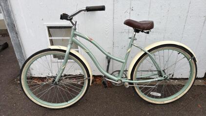 26" Huffy Cruiser Bike (Green And Yellow)
