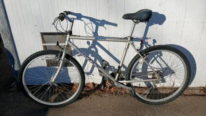 26" MotivStone Grinder HP Bike (Silver And Blue)