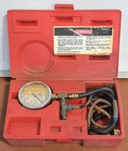 Snap-On MT337A Fuel Injection Pressure Gauge w/ Original Case