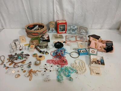 (30+) Assorted Costume Jewelry and Pins & More