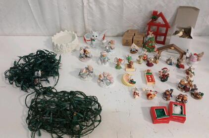 (30+) Christmas Mouse And Bear Figures (2) Strands Of Christmas Lights