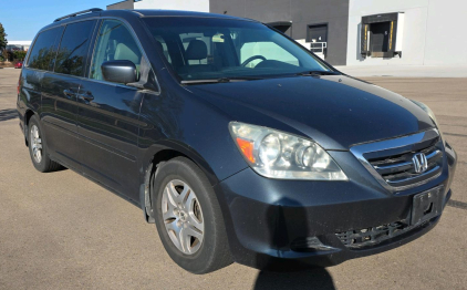 2005 HONDA ODYSSEY - SUNROOF!