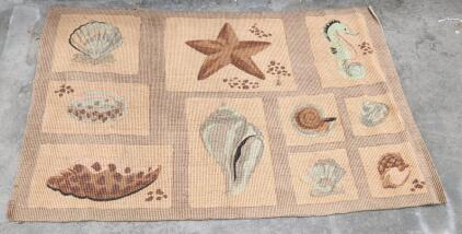 (1) 71" x 47" Seashells And Beach Themed Indoor/Outdoor Area Rug