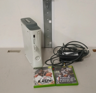 Xbox 360 Console with 2 Xbox Games