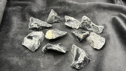 509.00 ct. (10) Pieces Of Black Obsidian (For Flintlocking)