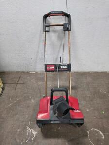 Toro 1800 Power Curve Electric Snow Blower, 15 Amp, 18" Width