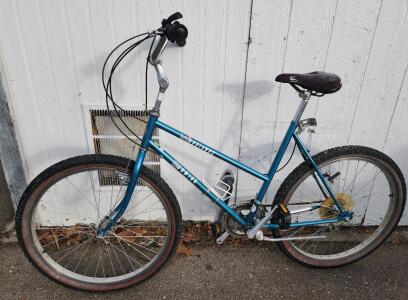 (Teal) 26" Schwinn Woodlands Bike