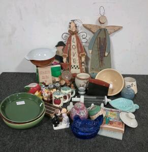 (2) Rustic Angel Wall Hangings, Ceramic Mixing And Serving Bowls, Various Figurines And More!