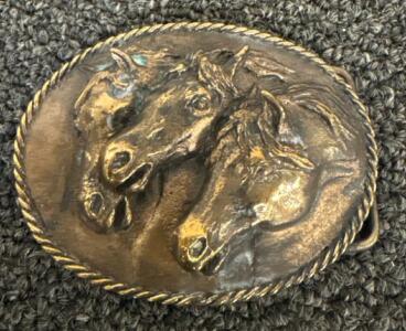 3 Horse Head Belt Buckle