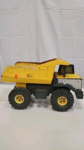 Vintage Tonka Toy Dump Truck, Yellow and Black, Movable Dump Bed