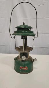 Coleman 220J Dual Mantle Lantern, Green, 1000 Lumens, Liquid Fuel