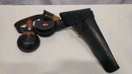 Western-Style Leather Gun Holster with Powder Flask and Ammo Pouch