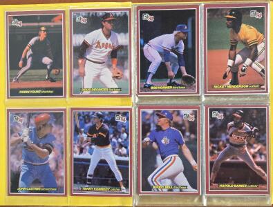 Folder of Donruss 1984 Player "Big Cards"