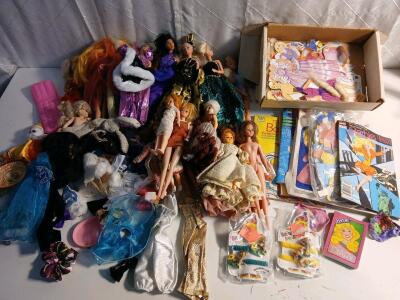 (20+) Vintage Barbie Dolls W/ Clothing Accessories (1) Vintage Barbie Comic Book & More