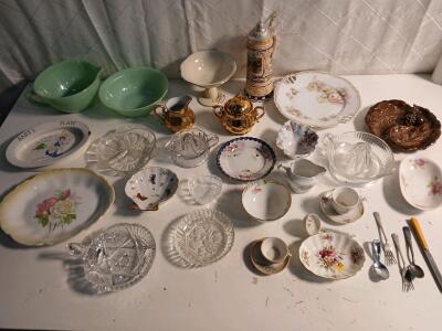 (1) Vintage Cut Crystal Nappy Bowl (2) Green Milk Glass Bowls (2) Vintage Glass Citrus Reamer & More