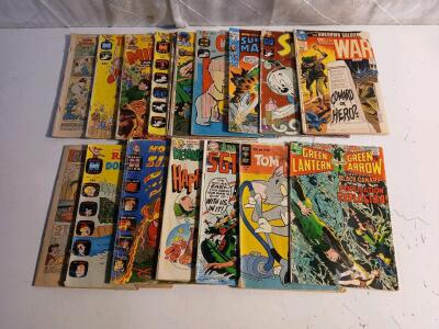 (16) Vintage 1970s Harvey Comics Including Green Lantern And Richie Rich