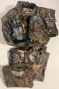 Men&rsquo;s 3XL Hunting Clothing Including Gamehide Camo Puffer Vest, (2) Under Armour Coldgear Zip Pullovers, Mossy Oak T Shirt, Gloves & Hats