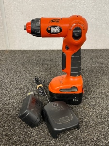 Black & Decker Swivel Drill/ Driver Powers On