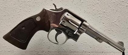 Smith & Wesson Model 10-5 Revolver, .38 S&W Special, Nickel, SN: D366322