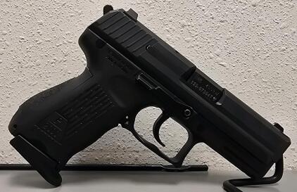 Heckler & Koch P2000 .40 S&W Semi-Auto Pistol, Serial 123-073547