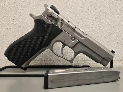 Smith & Wesson Model 5906, 9mm, Stainless Steel, SN: TEY7182