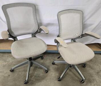 (2) Flash Furniture Mid-Back Gray Mesh Swivel Ergonomic Task Office Chair