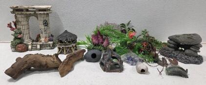 Aquarium Decor Lot