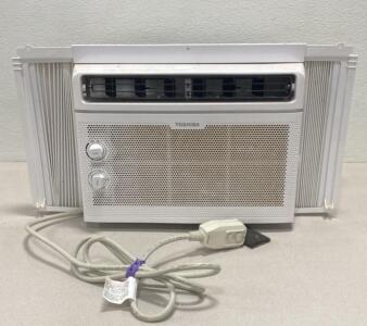 Toshiba Air Conditioner ( Powers On )