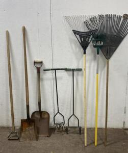 Rakes / Shovels / Gardening Tools