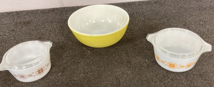 (1) Pyrex Bowl And (2) Pyrex Baking Dishes