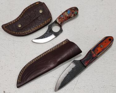 (1) Fixed Blade Skinning Knife With Sheath (1) Fixed Blade Hunting Knife With Wood Handle & Sheath
