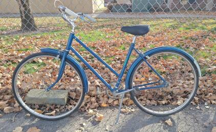 (1) 26" Blue Cruser Bicycle
