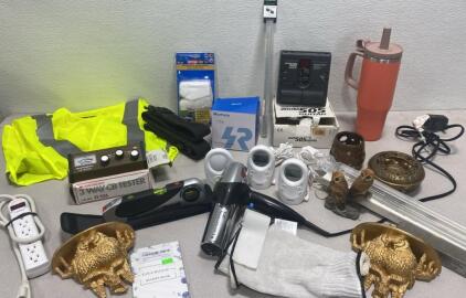 Zoom 505 Guitar Multi Effects Processor / Bushnell Level / Archer 3 Way CB Tester / Remington Working Hair Dryer and More