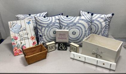 (4) Decorative Pillows / Signs and Baskets