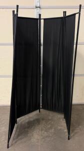 (1) Black Privacy Screen!! (H 68&rdquo; X W 81&rdquo;)