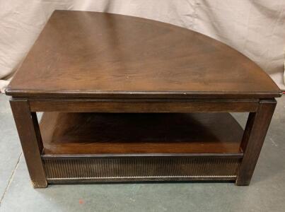 Hammary Concierge Corner Lift-Top Cocktail/Coffee Table. 20"h x39"x39" Raised Height is 31"