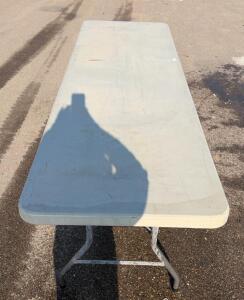(1) 8FT Plastic Collapsible Folding Table