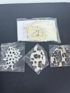 (4) Beautiful Fashion Earrings