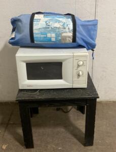 Sunbeam Microwave ( Powers On ) / End Table 22x18 / Screen House 13&rsquo;x9&rsquo;