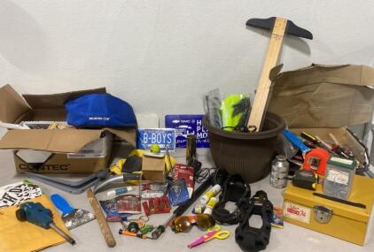 Garage and Kitchen Lot / Random Treasures