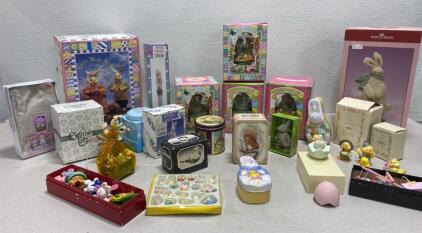 Easter Lot / Snow Globes / and a lot of Decorations